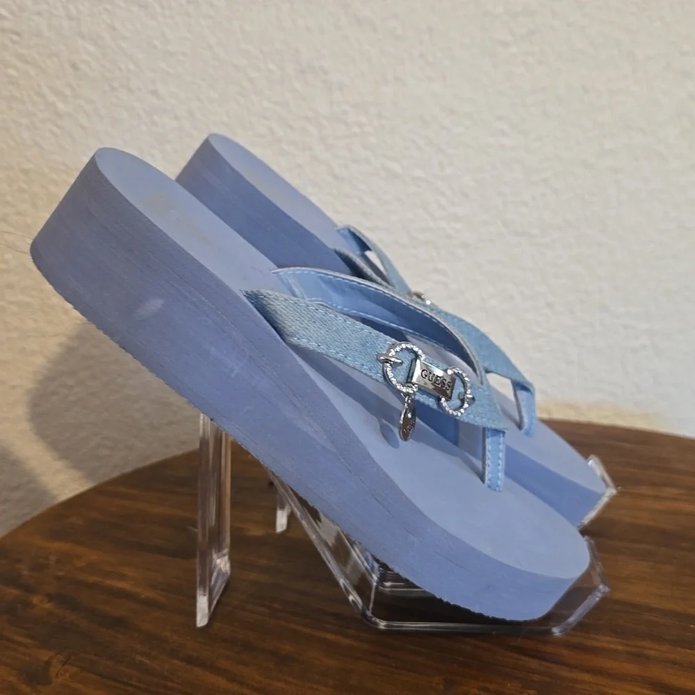 Guess |Light Blue Platform Flip Flops Silver Charm Preppy Denim Strap Sz.6